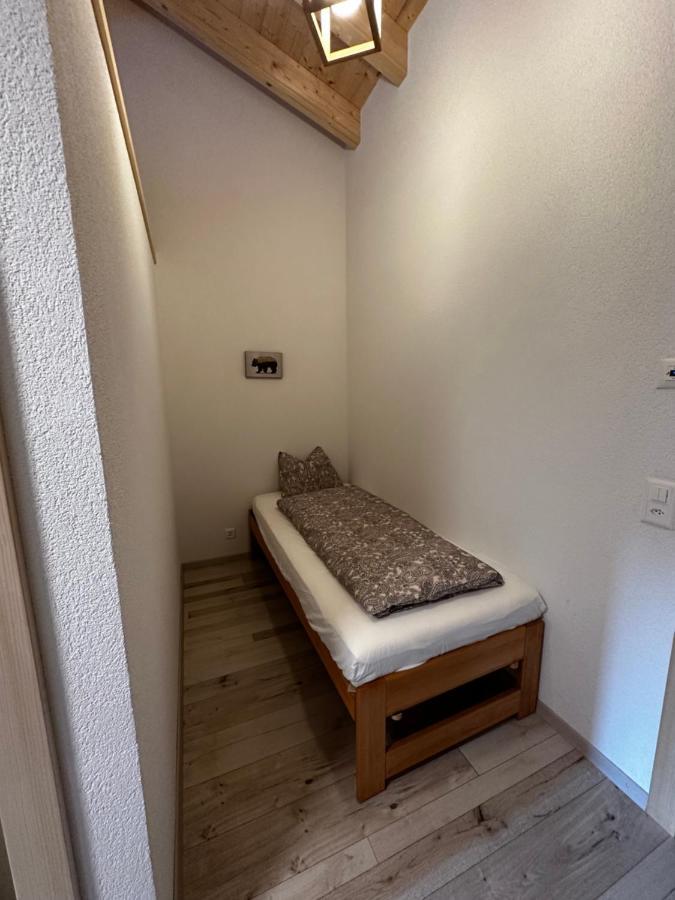 Chambres D'Hotes Les Louettes A Sapinhaut Canton Du Valais Saxon Extérieur photo