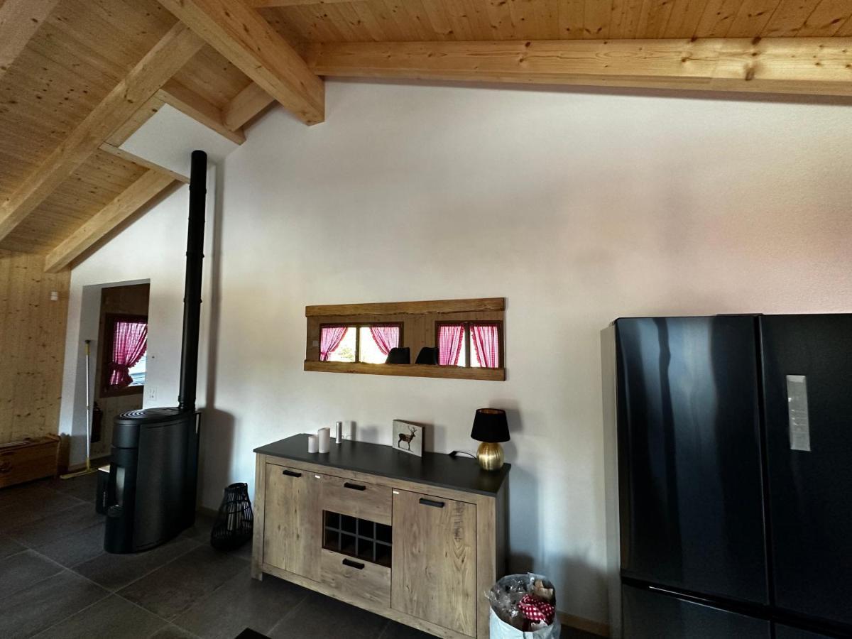 Chambres D'Hotes Les Louettes A Sapinhaut Canton Du Valais Saxon Extérieur photo